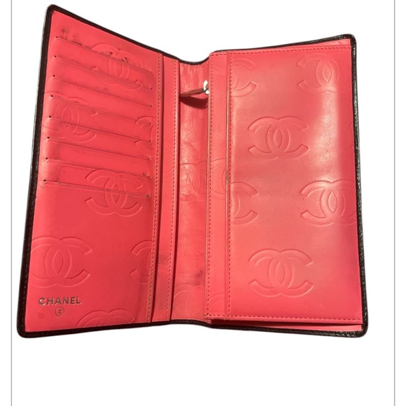 Chanel Black Quilted Wallet - Picture 6 of 7